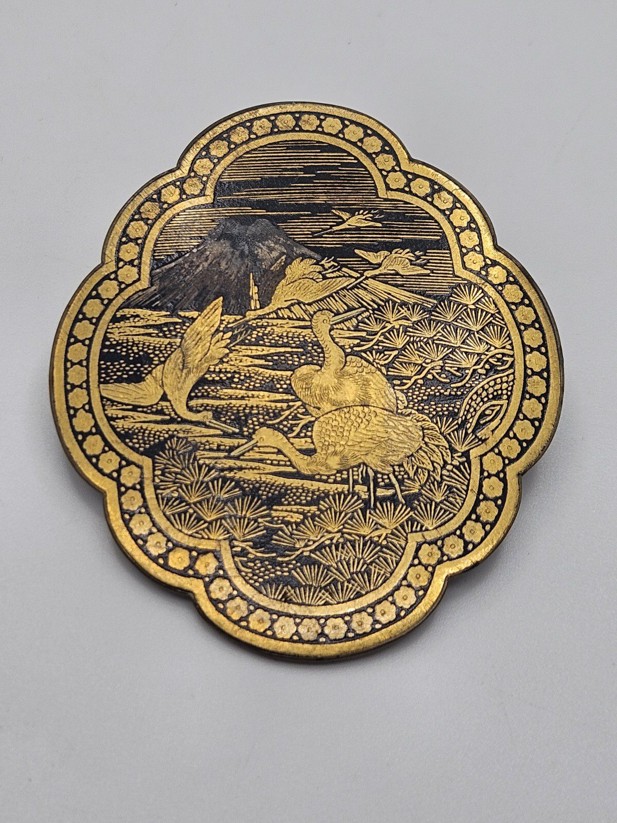 Japanese nunome-zogan birds brooch in brass